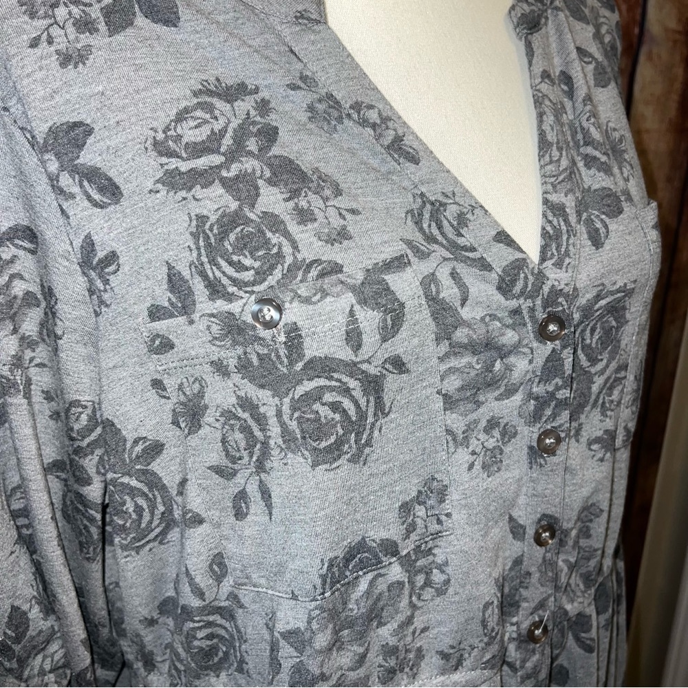 Torrid floral dress size 2 (2X) - Picture 4 of 8